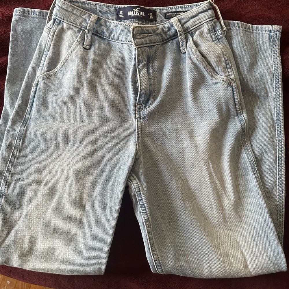 Hollister High Rise Mom Jeans